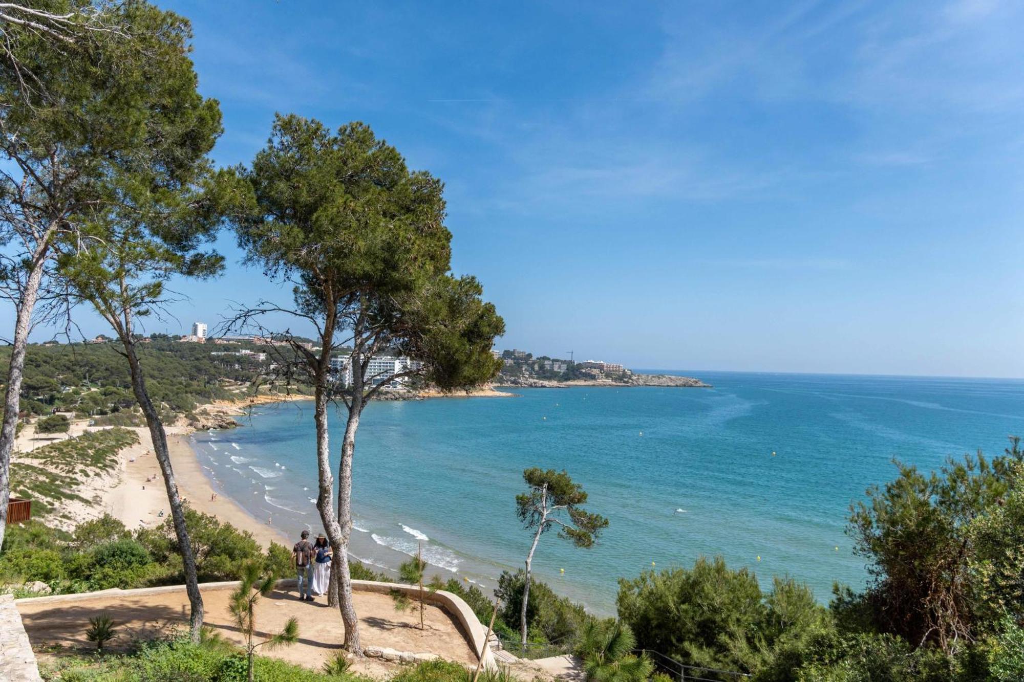 Coastal Paradise & Cozy Home With A 100M From The Beach! 坎布里尔斯 外观 照片