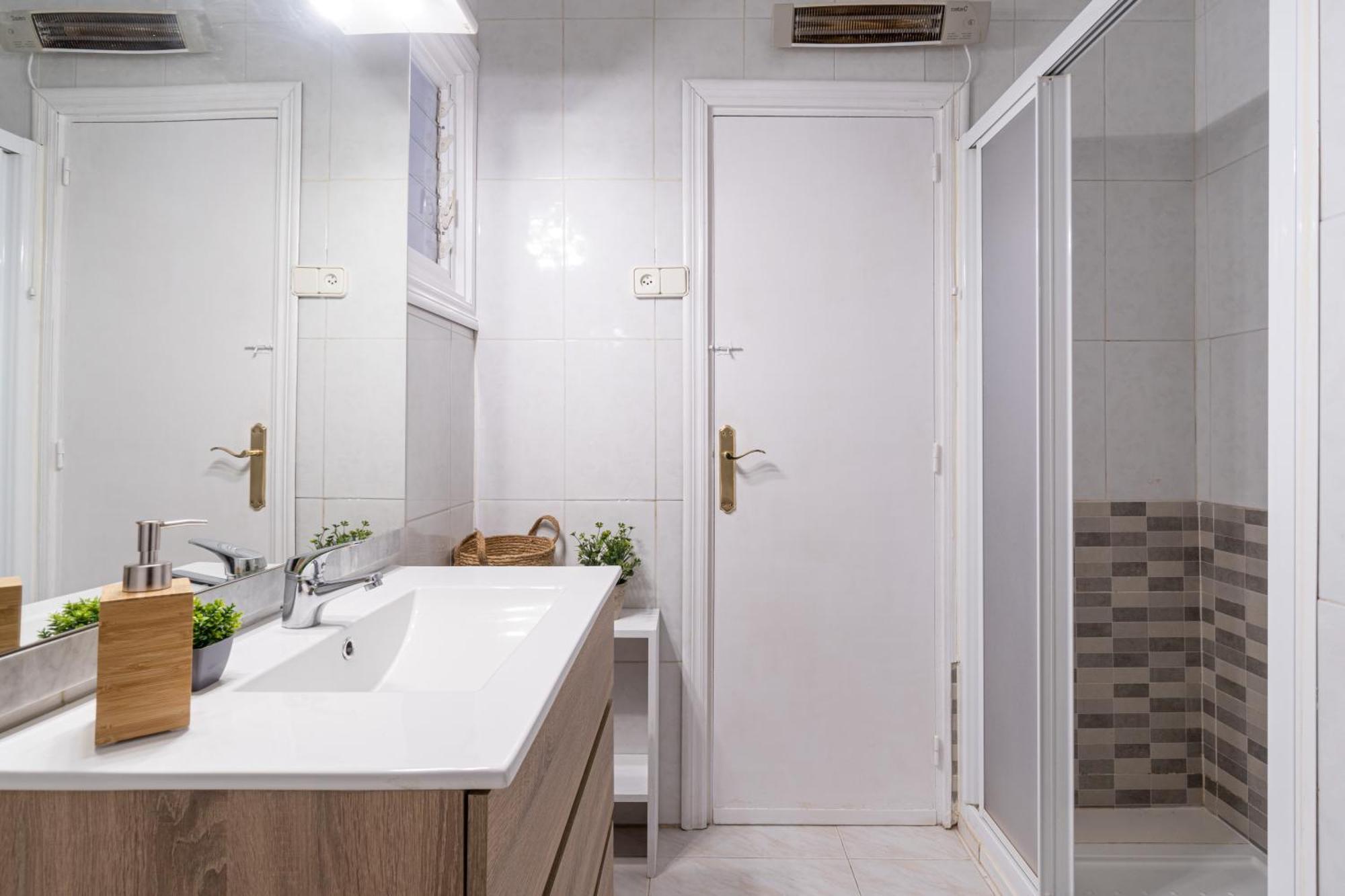 Coastal Paradise & Cozy Home With A 100M From The Beach! 坎布里尔斯 外观 照片