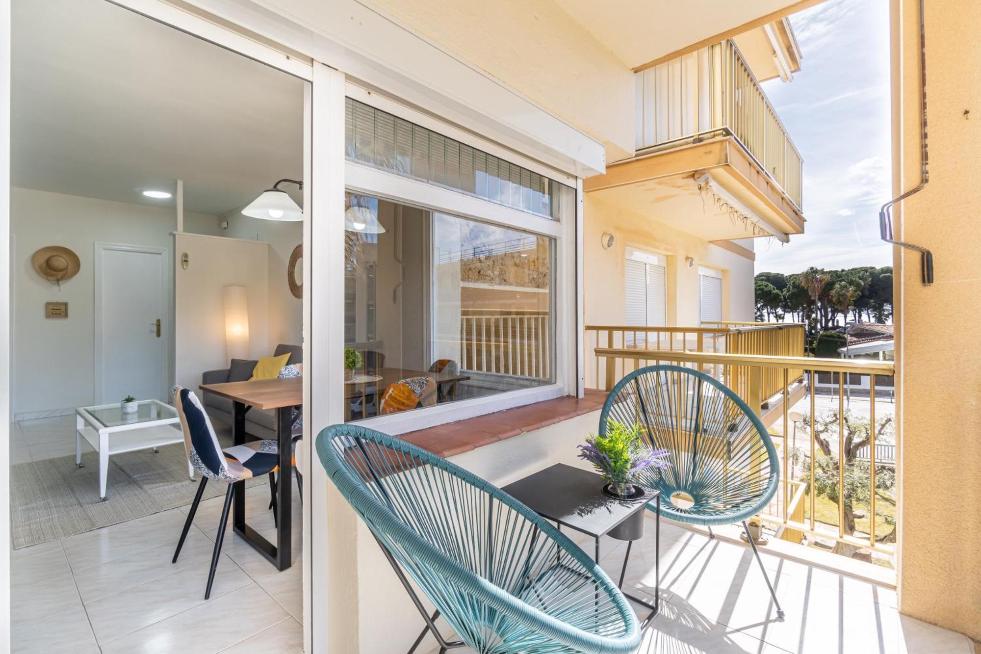 Coastal Paradise & Cozy Home With A 100M From The Beach! 坎布里尔斯 外观 照片
